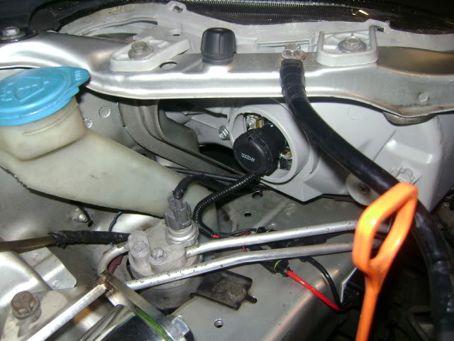 Name:  061210-HIDsinstalled3.jpg
Views: 23
Size:  82.0 KB