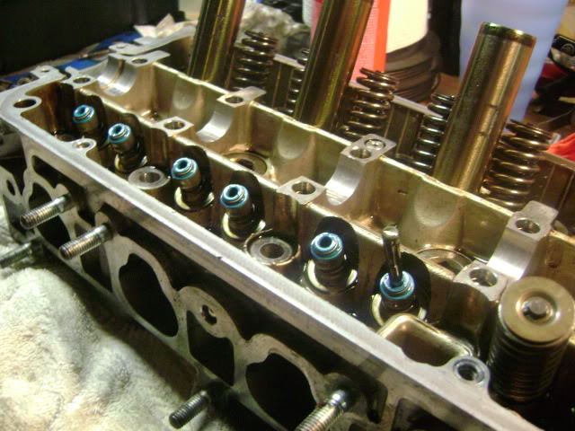 Name:  040910-NewValveseals2.jpg
Views: 44
Size:  94.1 KB