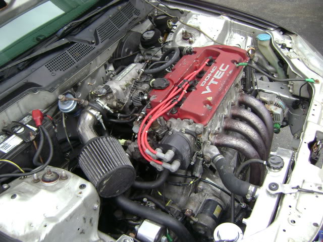 Name: 030812-UpdatedEngineBayShot2.jpg
Views: 172
Size: 88.6 KB