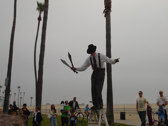 Name: jugglerdude.jpg
Views: 35
Size: 38.9 KB