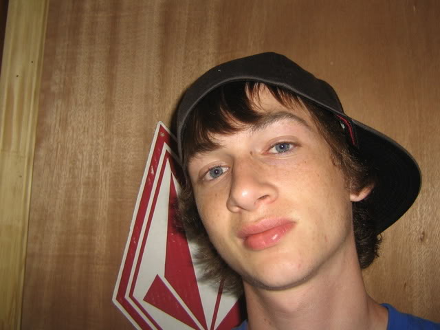Name:  hairhat001.jpg
Views: 57
Size:  45.1 KB