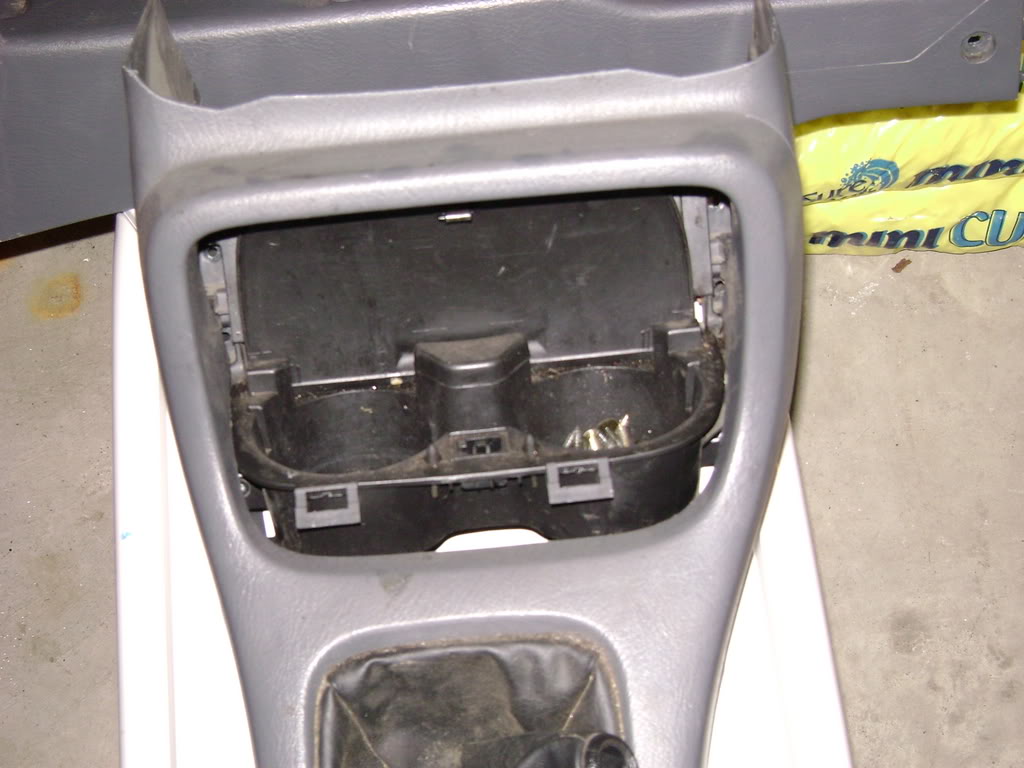 Name:  cupholder.jpg
Views: 19
Size:  101.9 KB