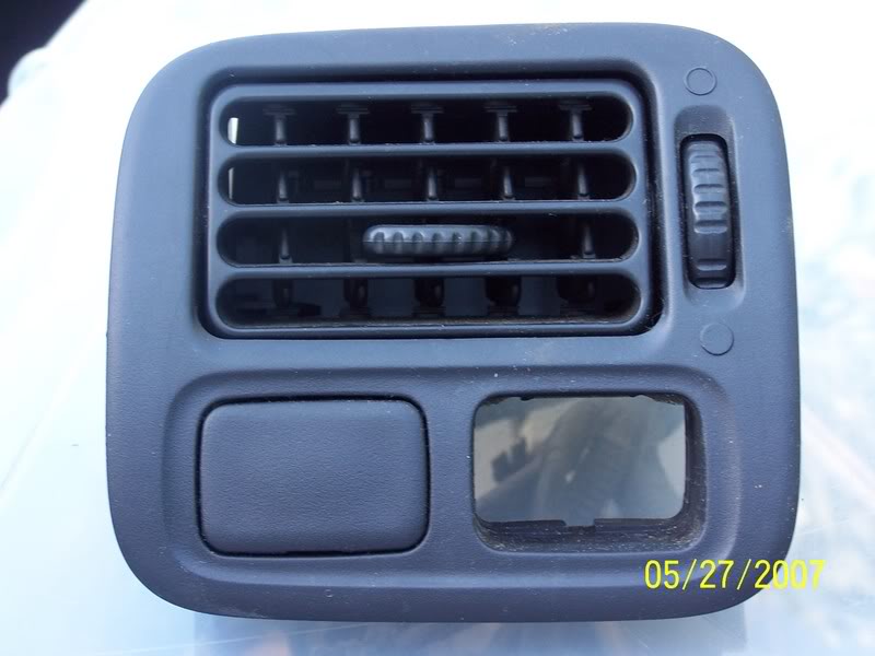 Name:  DriverSideAirVent1.jpg
Views: 59
Size:  53.3 KB