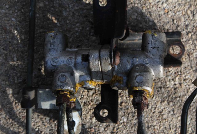 Name:  j1qYml.jpg
Views: 28
Size:  67.9 KB